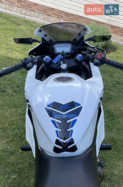 Спортбайк Honda CBR 400R 2017 в 