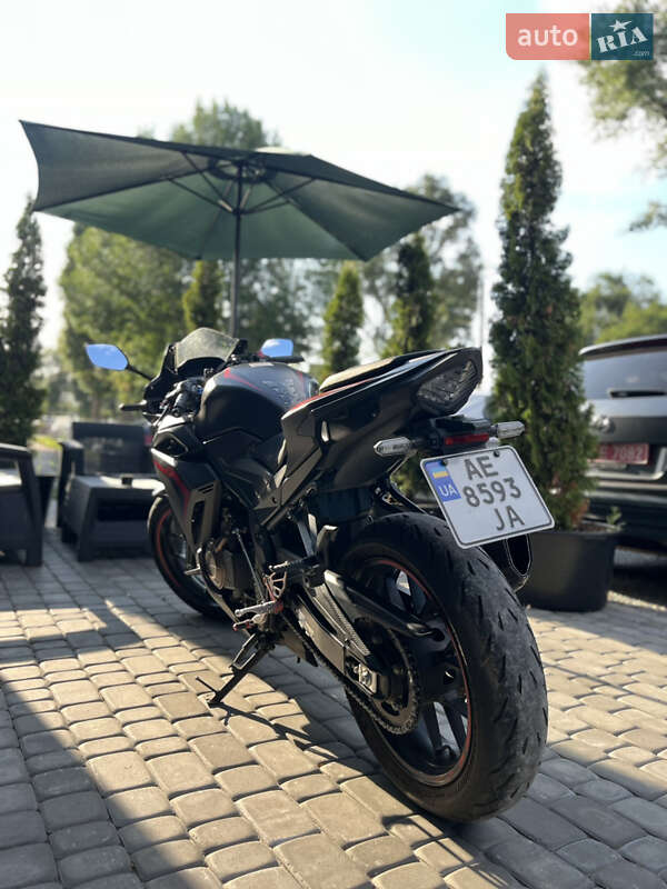 Спортбайк Honda CBR 400R 2021 в Новомосковську