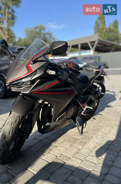 Спортбайк Honda CBR 400R 2021 в 