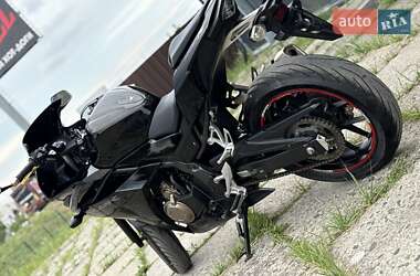 Спортбайк Honda CBR 400R 2016 в 
