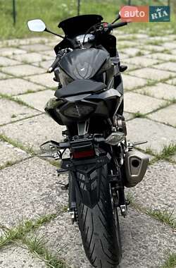 Спортбайк Honda CBR 400R 2016 в 