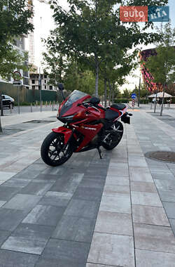 Спортбайк Honda CBR 400R 2016 в 