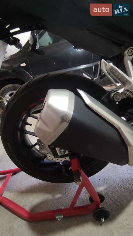 Спортбайк Honda CBR 400R 2019 в Виннице фото 10 Спортбайк Honda CBR 400R 2019 в Виннице