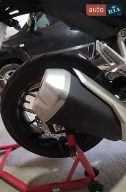 Спортбайк Honda CBR 400R 2019 в 