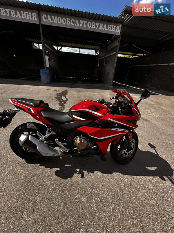 Спортбайк Honda CBR 400R 2018 в Киеве