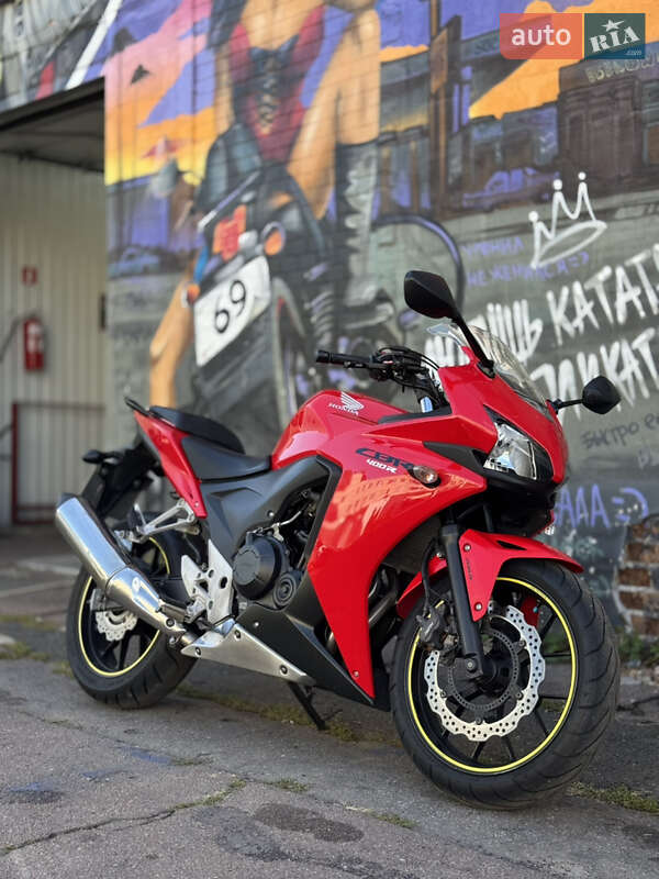 Спортбайк Honda CBR 400R 2013 в 