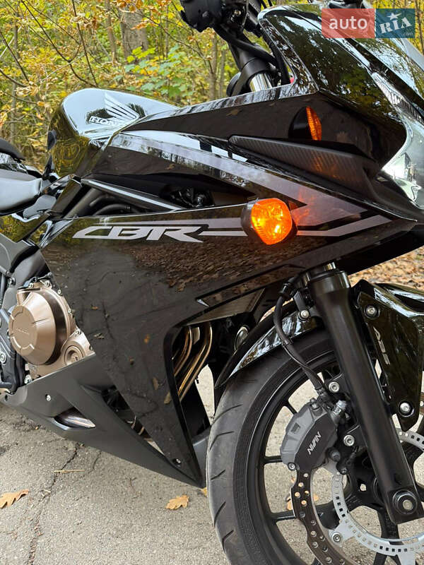 Спортбайк Honda CBR 400R 2016 в Києві