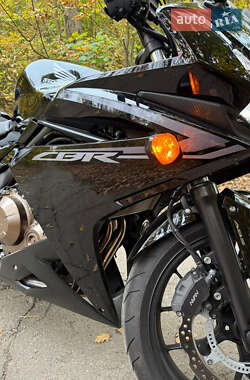 Спортбайк Honda CBR 400R 2016 в  фото 7 Спортбайк Honda CBR 400R 2016 в