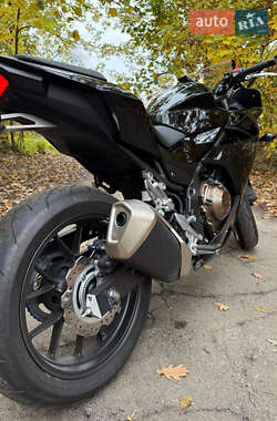 Спортбайк Honda CBR 400R 2016 в  фото 10 Спортбайк Honda CBR 400R 2016 в