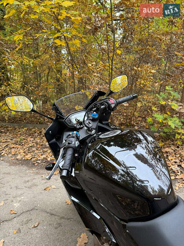 Спортбайк Honda CBR 400R 2016 в Києві