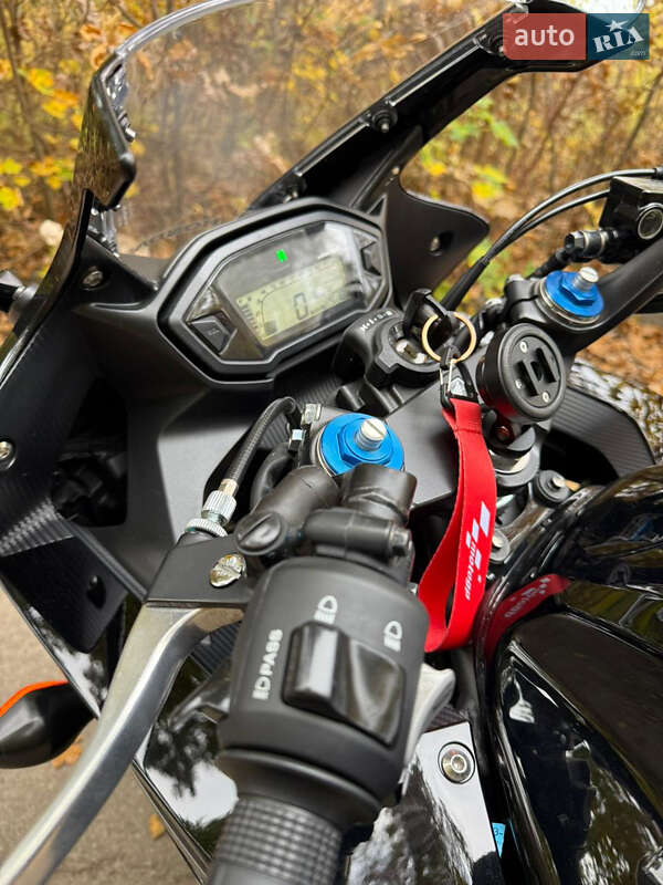 Спортбайк Honda CBR 400R 2016 в Києві