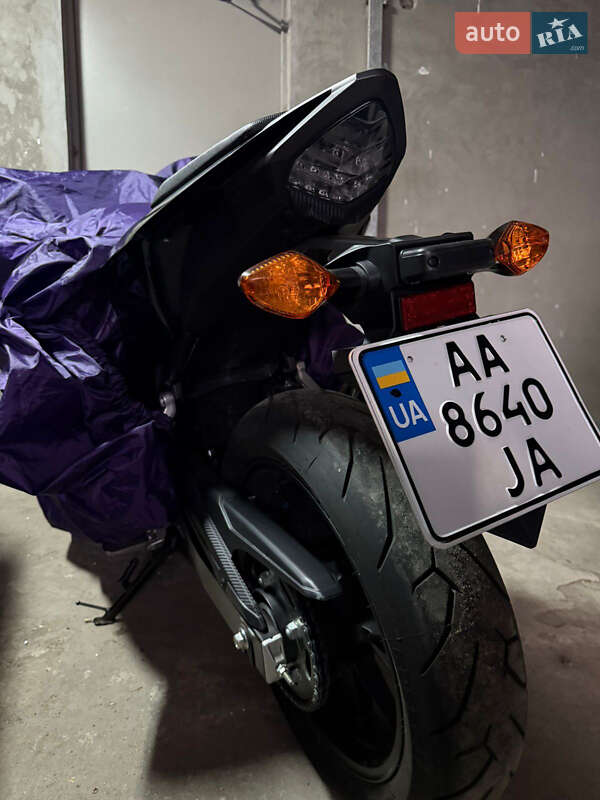 Спортбайк Honda CBR 400R 2016 в Києві