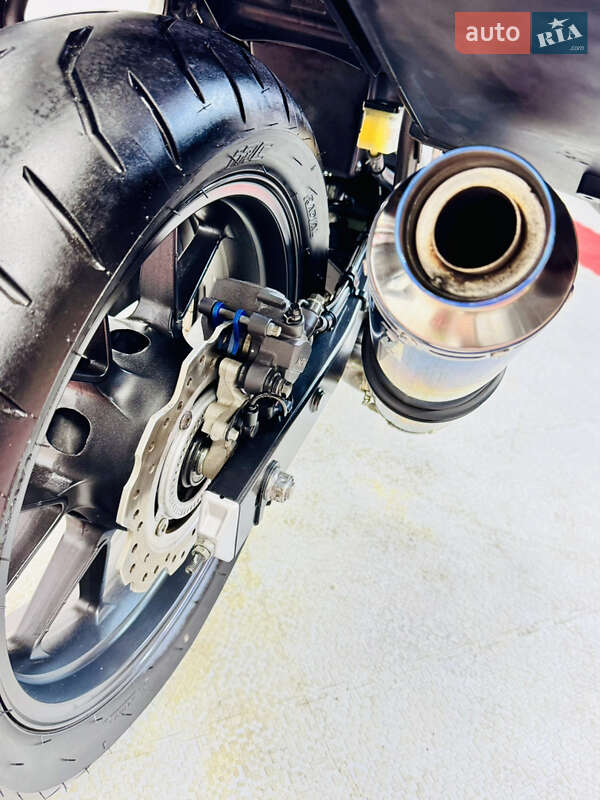 Спортбайк Honda CBR 400R 2013 в Одессе