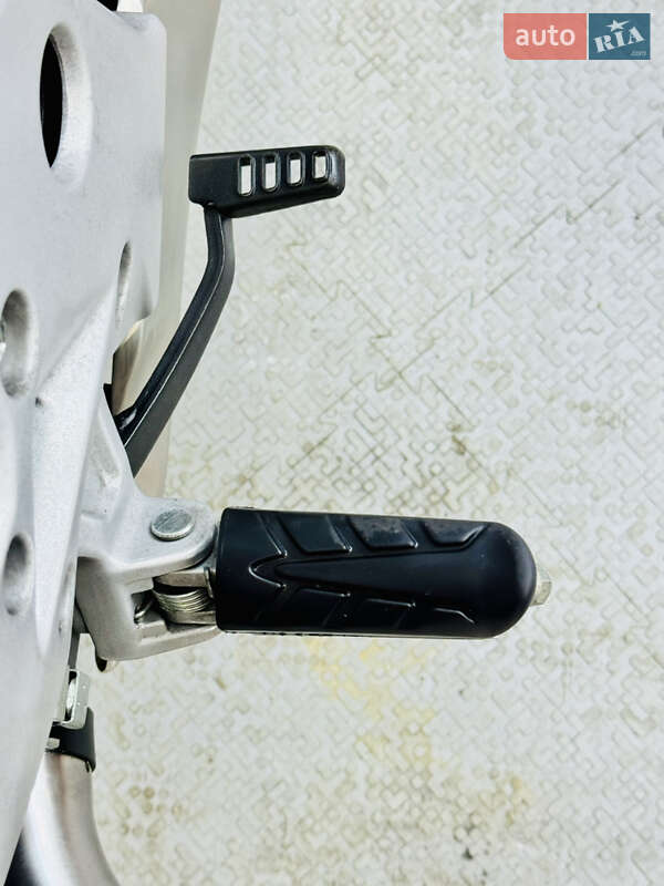 Спортбайк Honda CBR 400R 2013 в Одессе