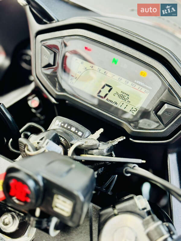 Спортбайк Honda CBR 400R 2013 в Одессе