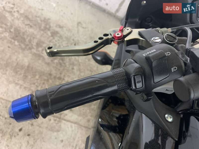 Спортбайк Honda CBR 400R 2013 в Казатине