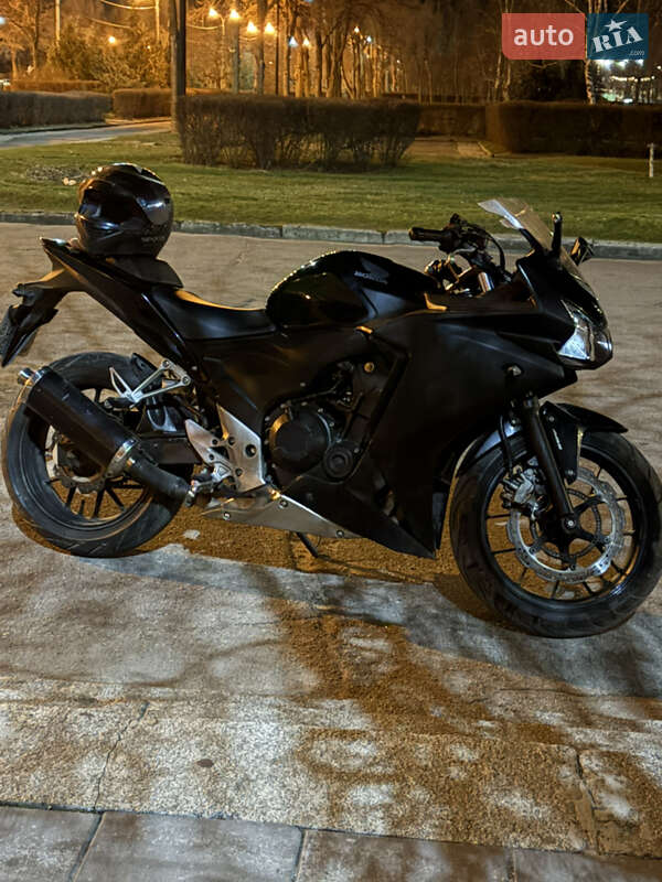 Спортбайк Honda CBR 500R 2016 в 