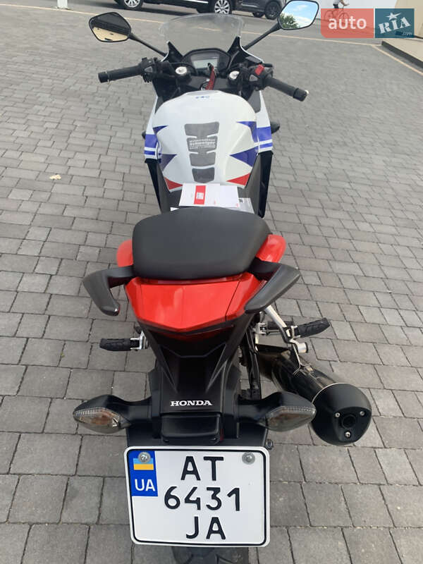 Спортбайк Honda CBR 500R 2016 в Снятині