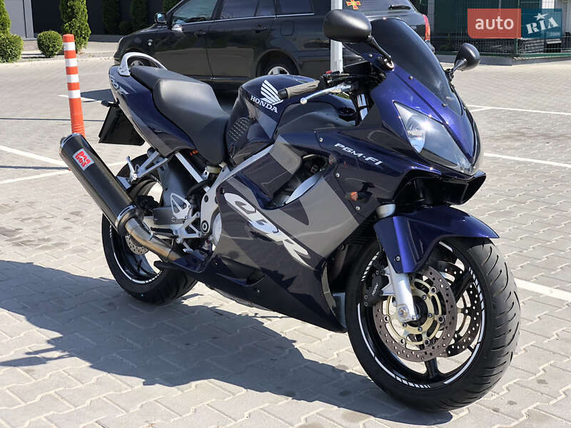 Спортбайк Honda CBR 600F4i 2002 в Виннице