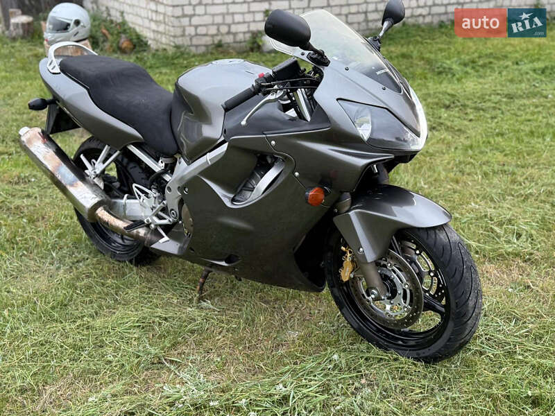 Мотоцикл Спорт-туризм Honda CBR 600F4i 2005 в Луцке фото 2 Мотоцикл Спорт-туризм Honda CBR 600F4i 2005 в Луцке