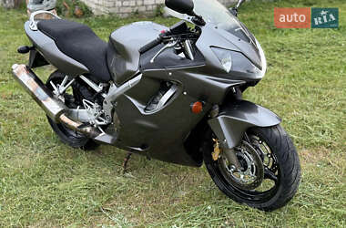 Мотоцикл Спорт-туризм Honda CBR 600F4i 2005 в 