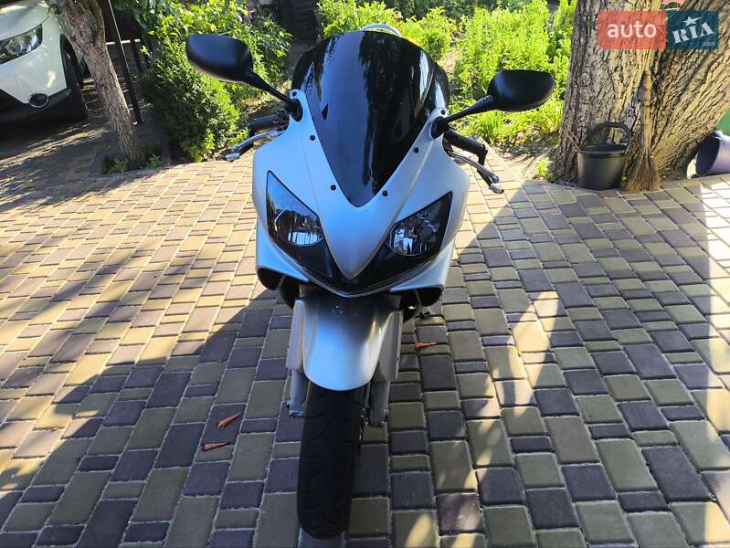 Мотоцикл Спорт-туризм Honda CBR 600F4i 2002 в Кременчуге