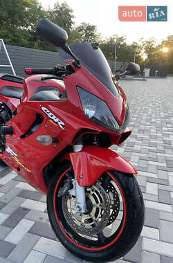 Спортбайк Honda CBR 600F4i 2001 в Каневе