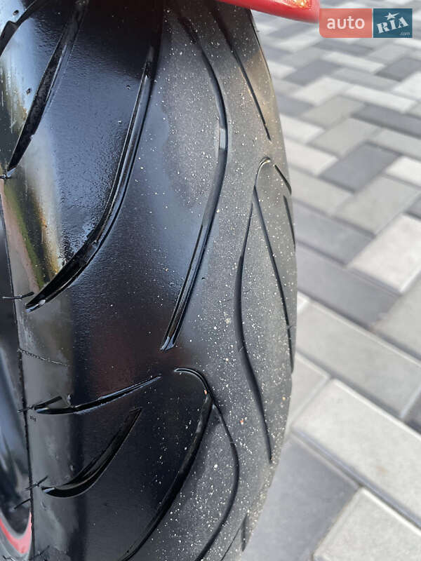 Спортбайк Honda CBR 600F4i 2001 в Каневі