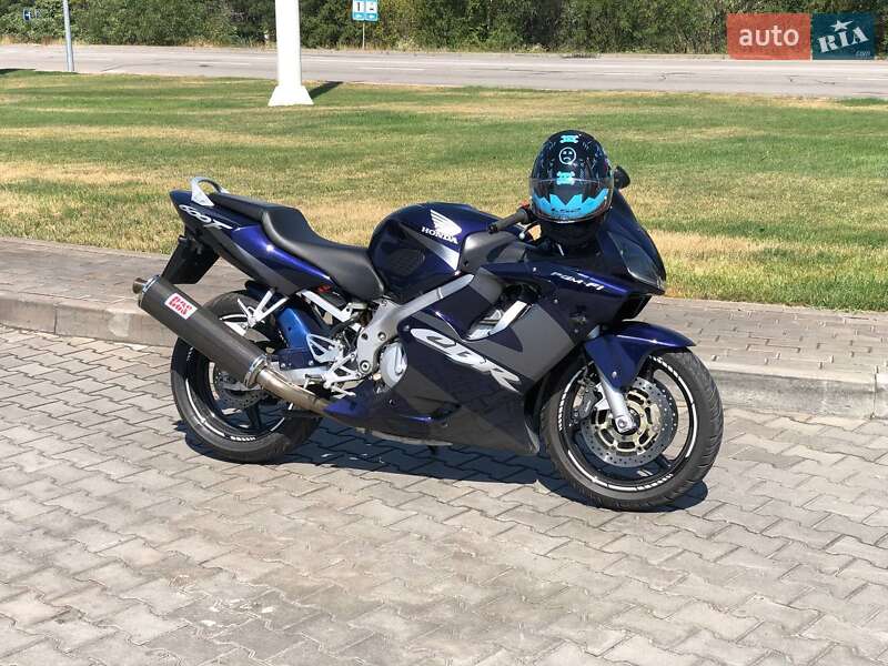 Мотоцикл Спорт-туризм Honda CBR 600F4i 2002 в Дніпрі