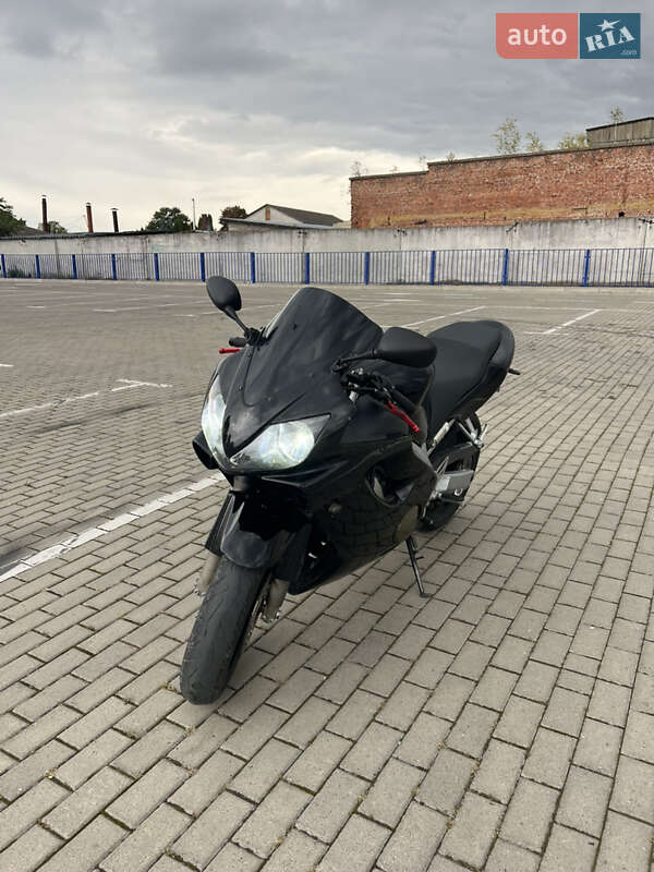 Спортбайк Honda CBR 600F4i 2004 в Збаражі