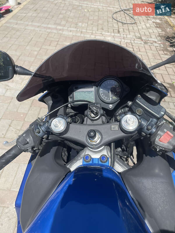 Спортбайк Honda CBR 600F4i 2002 в Могилев-Подольске
