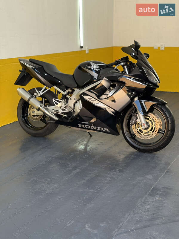 Мотоцикл Спорт-туризм Honda CBR 600F4i 2001 в Виннице фото 2 Мотоцикл Спорт-туризм Honda CBR 600F4i 2001 в Виннице