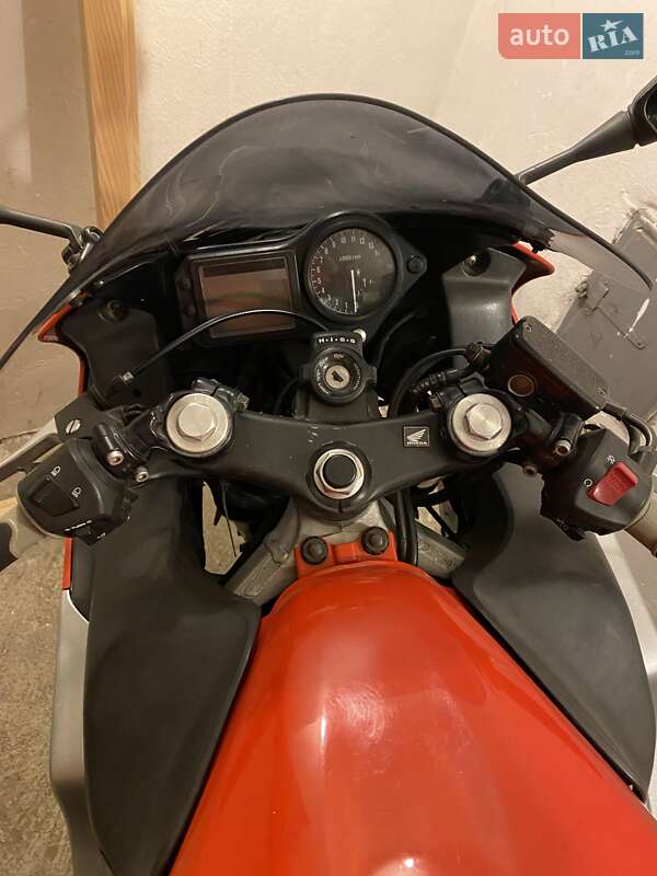Спортбайк Honda CBR 600F4i 2005 в Дрогобичі фото 7 Спортбайк Honda CBR 600F4i 2005 в Дрогобичі