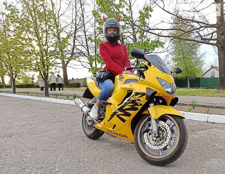 Спортбайк Honda CBR 600F 1999 в Новой Каховке