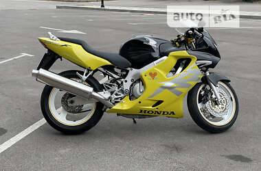 Спортбайк Honda CBR 600F 2000 в Херсоне