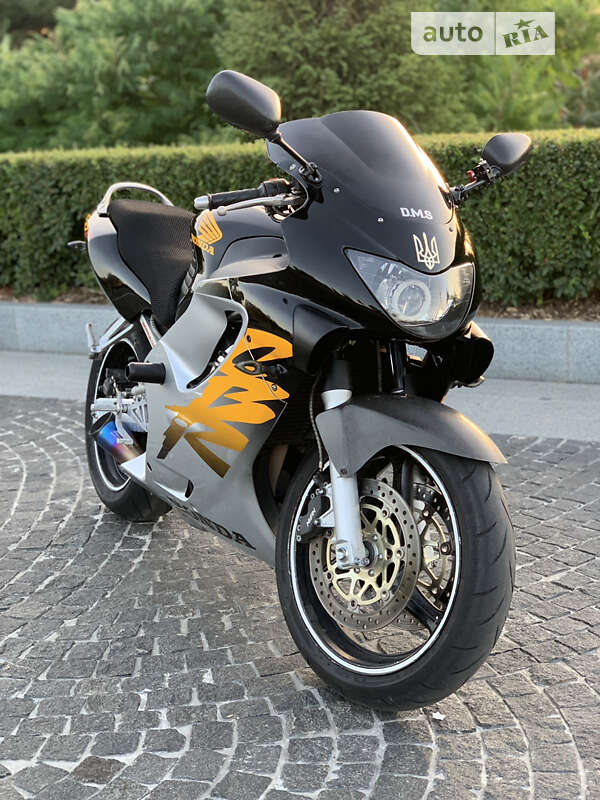 Мотоцикл Спорт-туризм Honda CBR 600F 1999 в Днепре