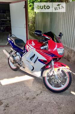 Спортбайк Honda CBR 600F 1998 в Гореничах