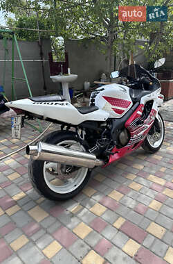 Спортбайк Honda CBR 600F 2001 в 