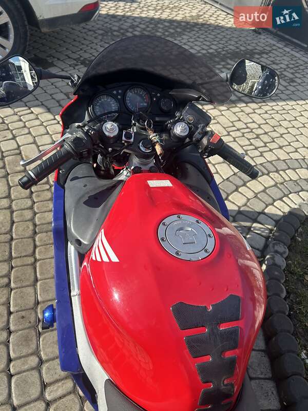 Спортбайк Honda CBR 600F 1999 в Черновцах