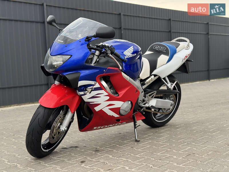 Спортбайк Honda CBR 600F 2000 в Христиновке