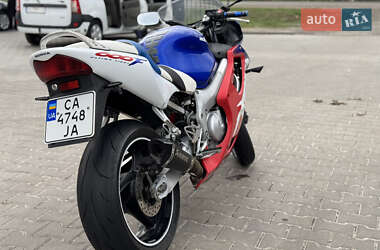 Спортбайк Honda CBR 600F 2000 в 