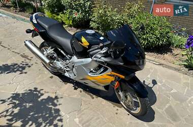 Спортбайк Honda CBR 600F 1999 в 