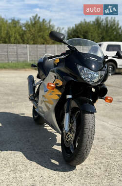 Мотоцикл Спорт-туризм Honda CBR 600F 2000 в 