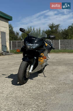 Мотоцикл Спорт-туризм Honda CBR 600F 2000 в 