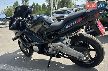 Мотоцикл Спорт-туризм Honda CBR 600F 1999 в 