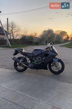 Спортбайк Honda CBR 600F 2001 в 