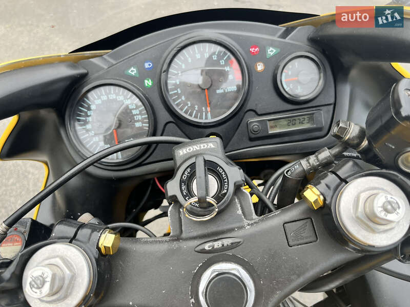 Спортбайк Honda CBR 600F 1999 в Києві
