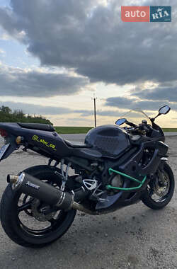 Спортбайк Honda CBR 600F 2001 в 
