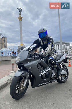 Мотоцикл Спорт-туризм Honda CBR 600F 1997 в 