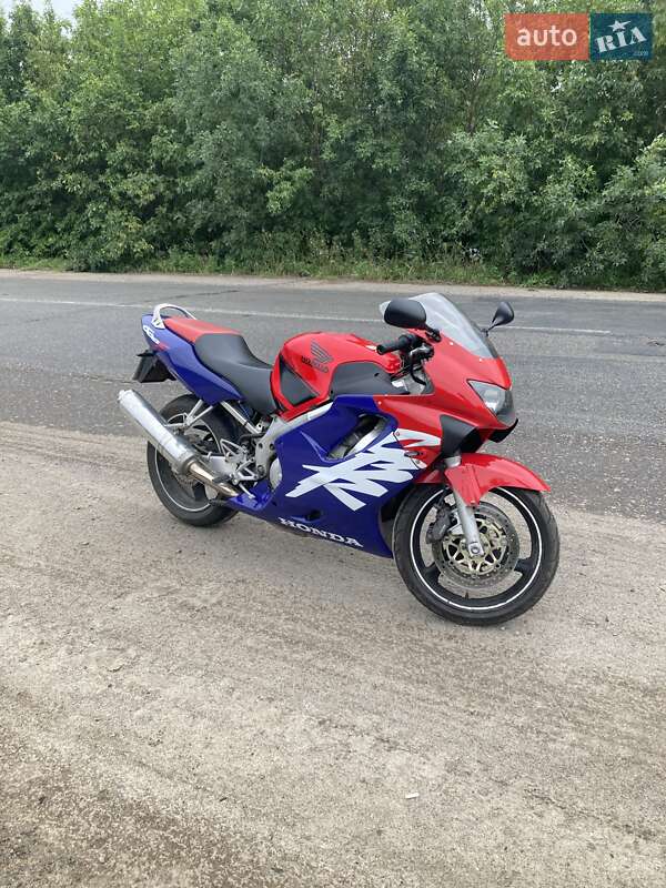 Мотоцикл Спорт-туризм Honda CBR 600F 1999 в Карловке